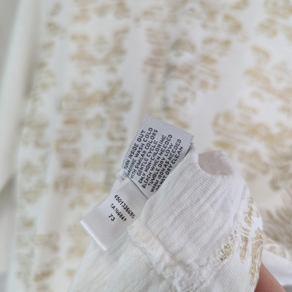 Chicos T Shirt Women Large 2 White Tee V Neck Gold Stamp Printed Quarter Sleeve - Picture 8 of 12